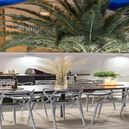 Apartment In Slatine Near The Beach & Pool, Cleaning Included *