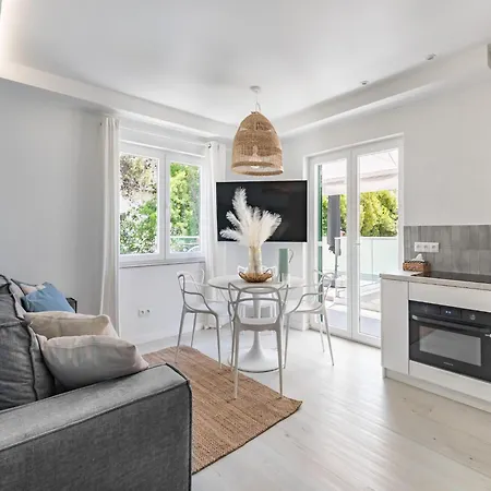Coastal Charm- A By The Waves, Cleaning Included * Trogir