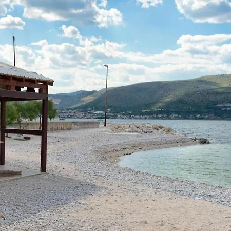 Apartment In Slatine Near The Beach & Pool, Cleaning Included Apartment *